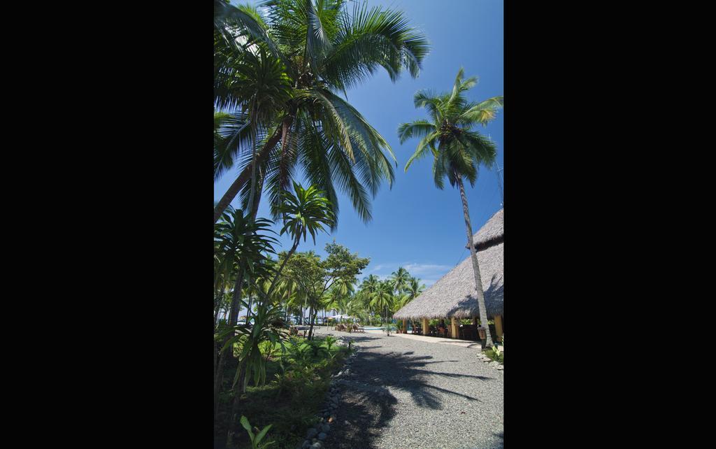 Clandestino Beach Resort Парріта Екстер'єр фото