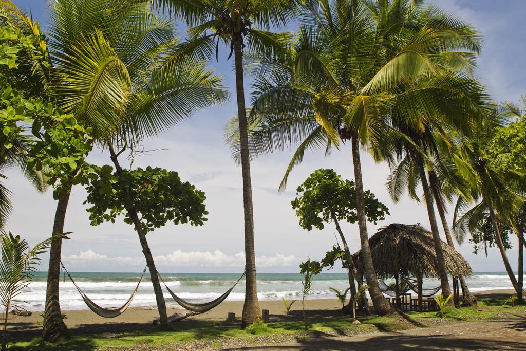 Clandestino Beach Resort Парріта Екстер'єр фото