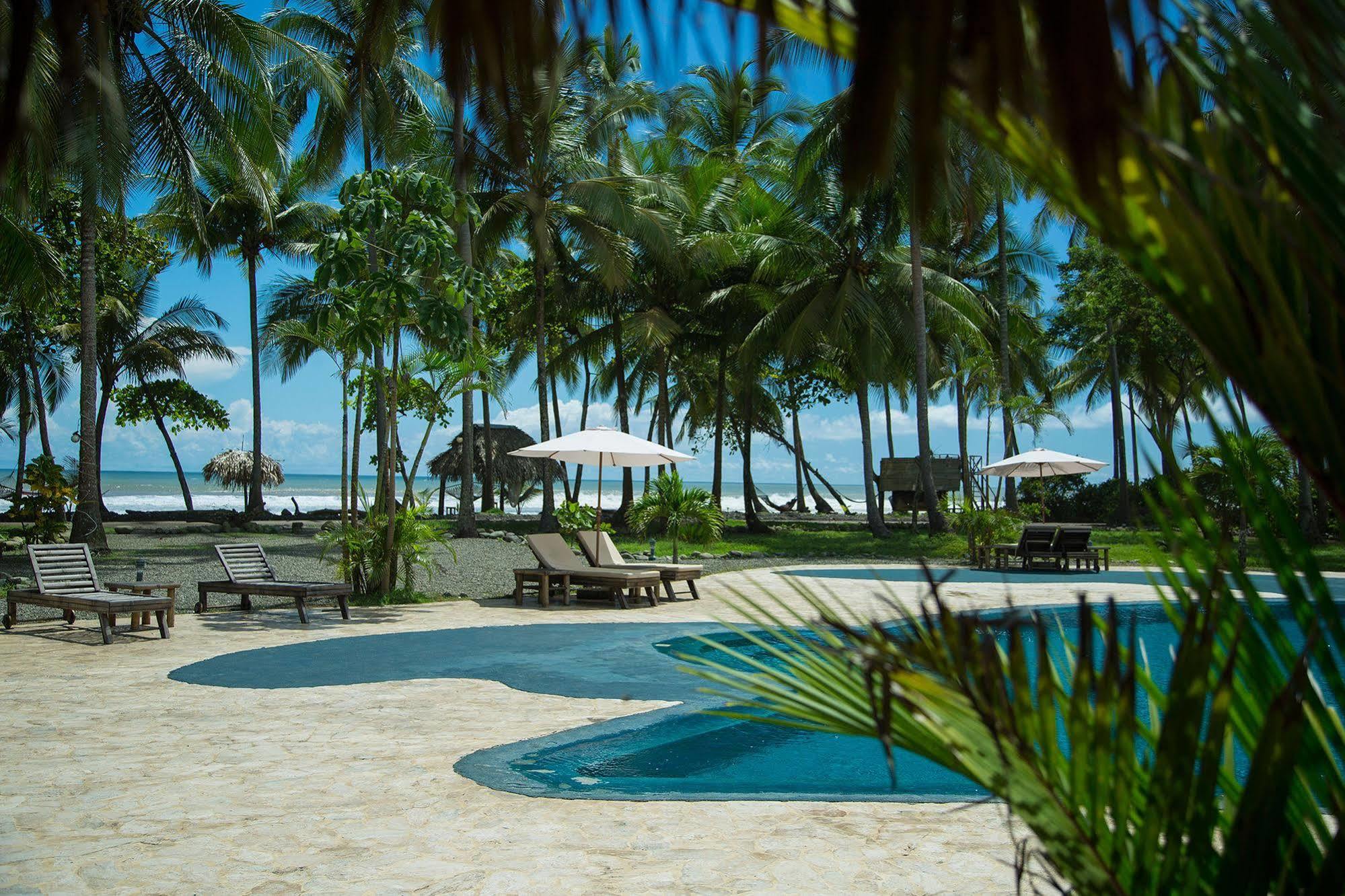 Clandestino Beach Resort Парріта Екстер'єр фото
