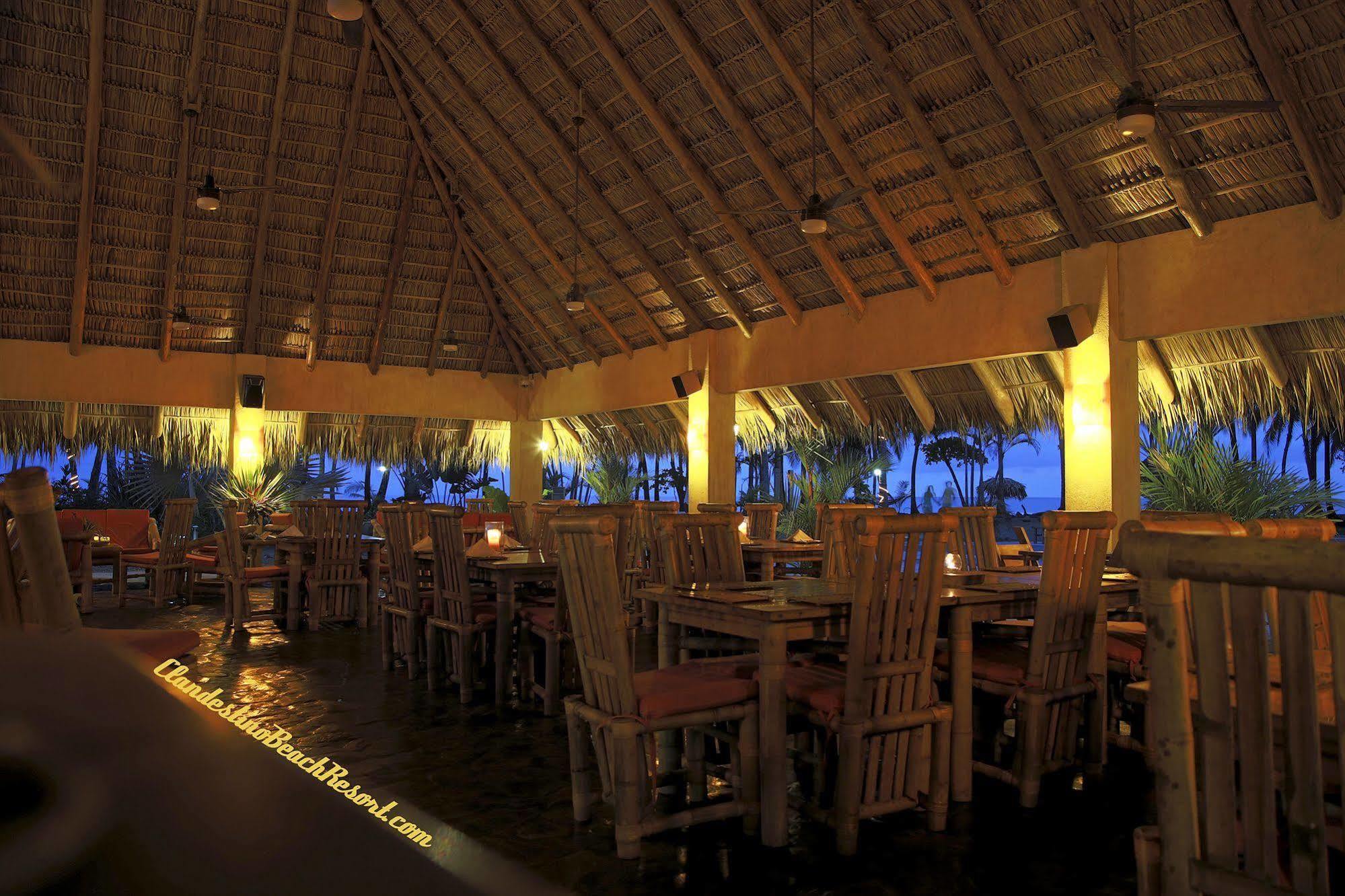 Clandestino Beach Resort Парріта Екстер'єр фото