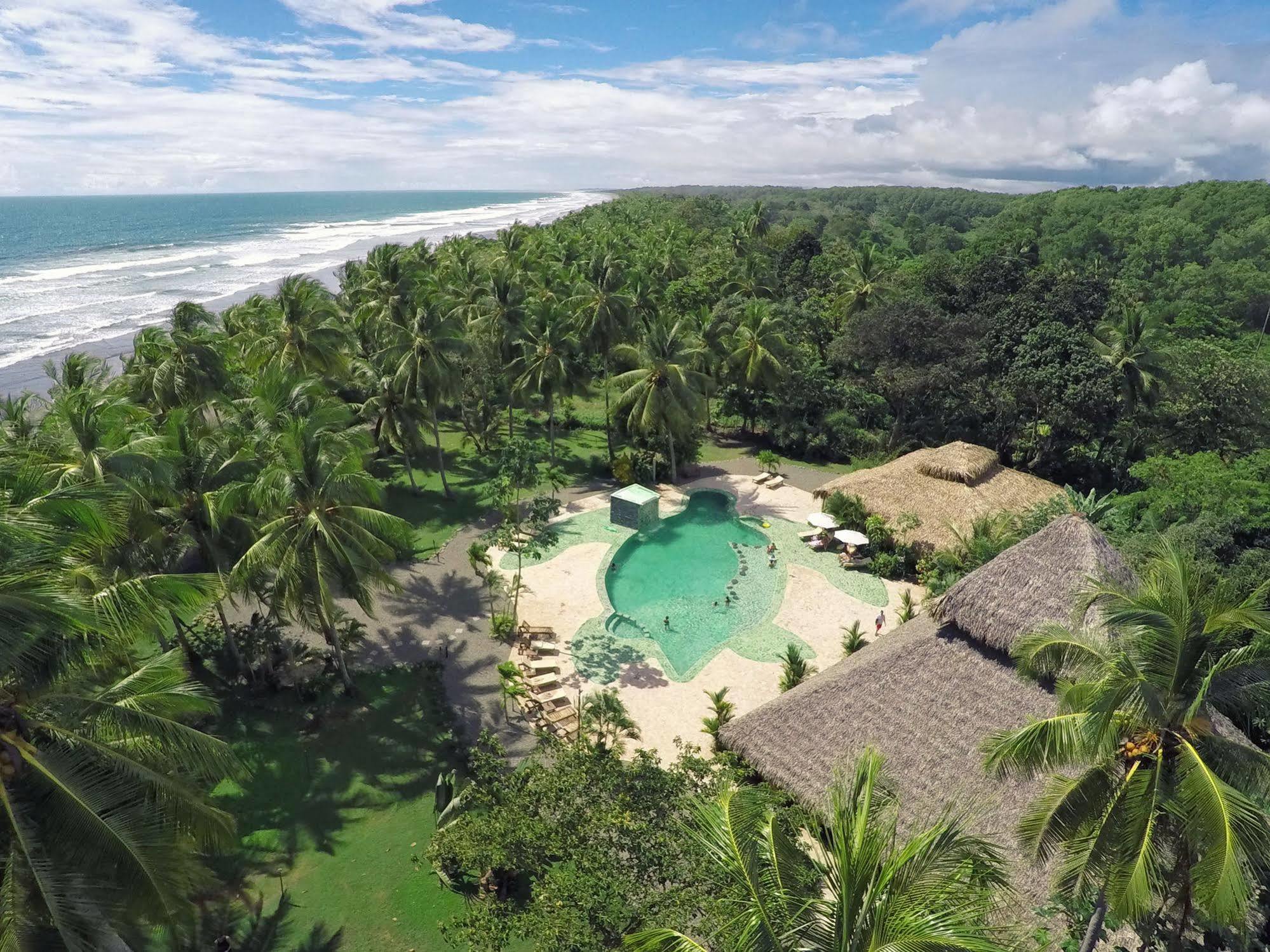 Clandestino Beach Resort Парріта Екстер'єр фото
