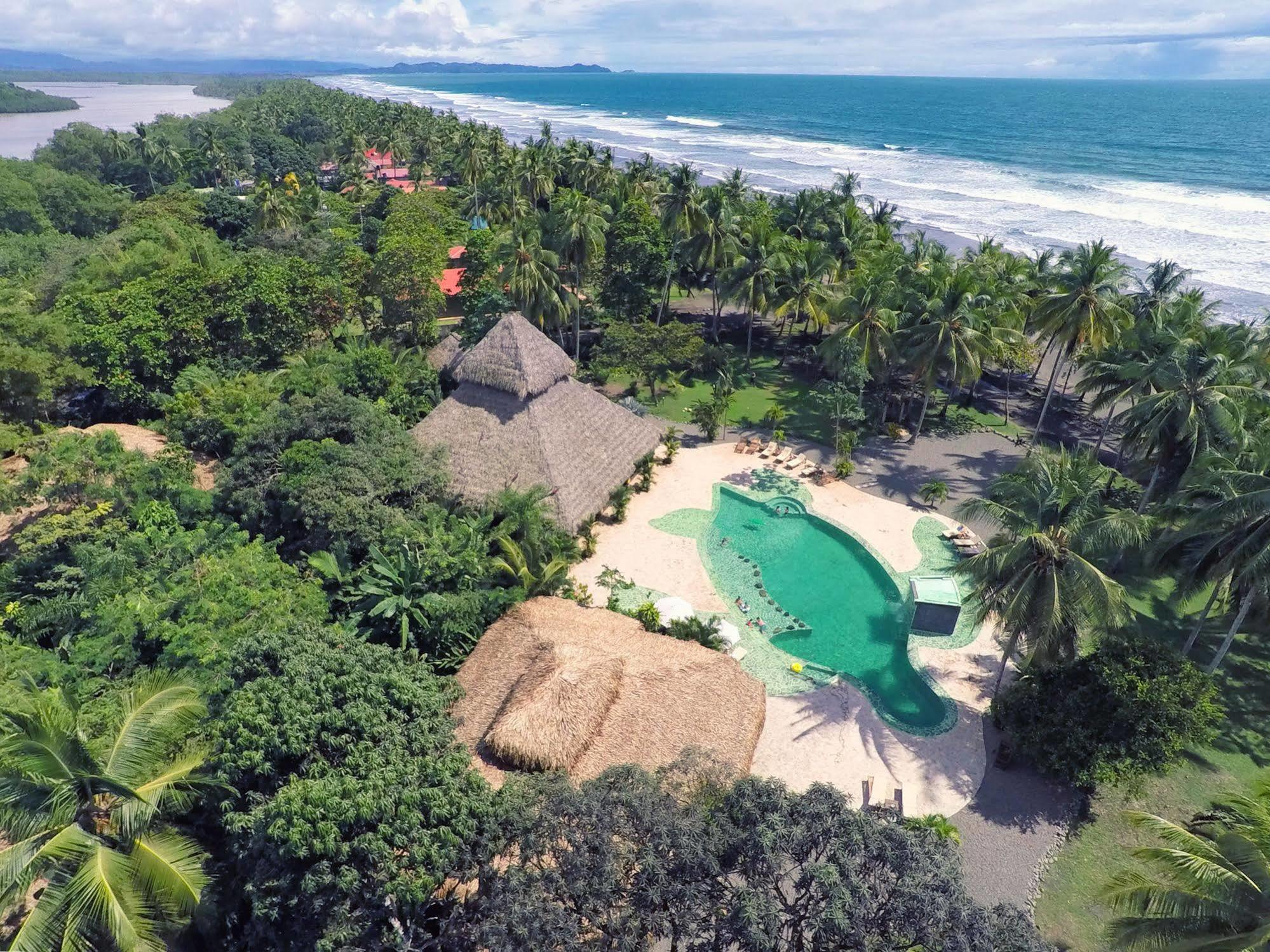Clandestino Beach Resort Парріта Екстер'єр фото
