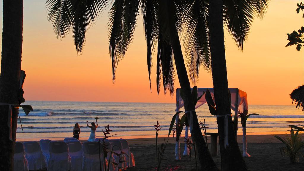 Clandestino Beach Resort Парріта Екстер'єр фото